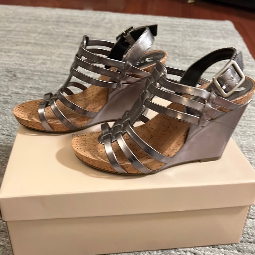BCBG high heel sandals wedge open toe shoes